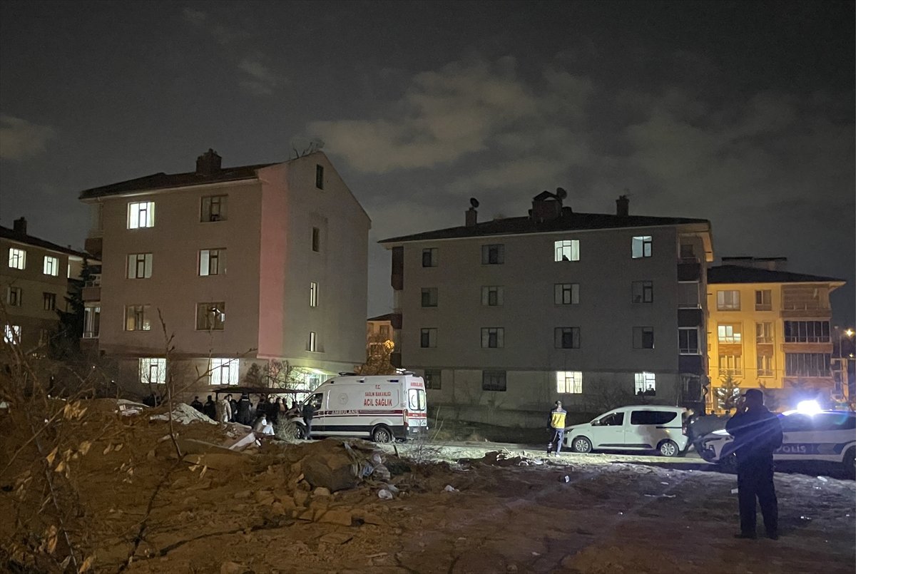 aa-20250310-37299359-37299357-konyada-bosanma-asamasindaki-esini-tabancayla-olduren-kisi-intihar-etti.jpg