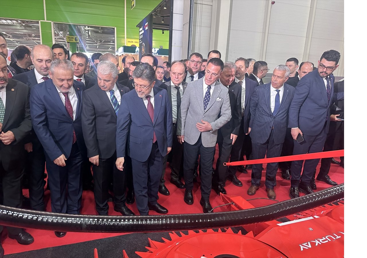 aa-20250408-37565165-37565161-bakan-yumakli-konya-tarim-fuarinin-acilisinda-konustu.jpg
