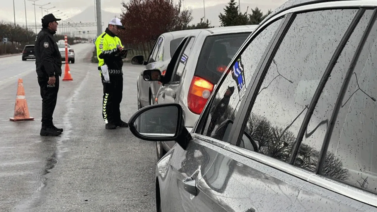 konyada-bayram-donusunde-siki-trafik-denetimi-05042025sehir.webp