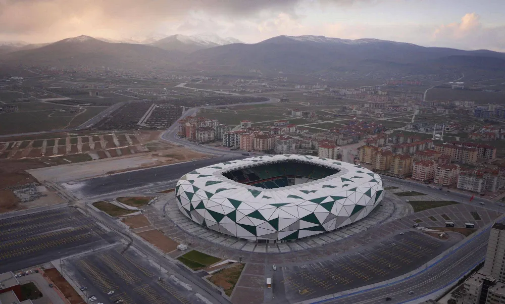 konya-stadyumu.webp