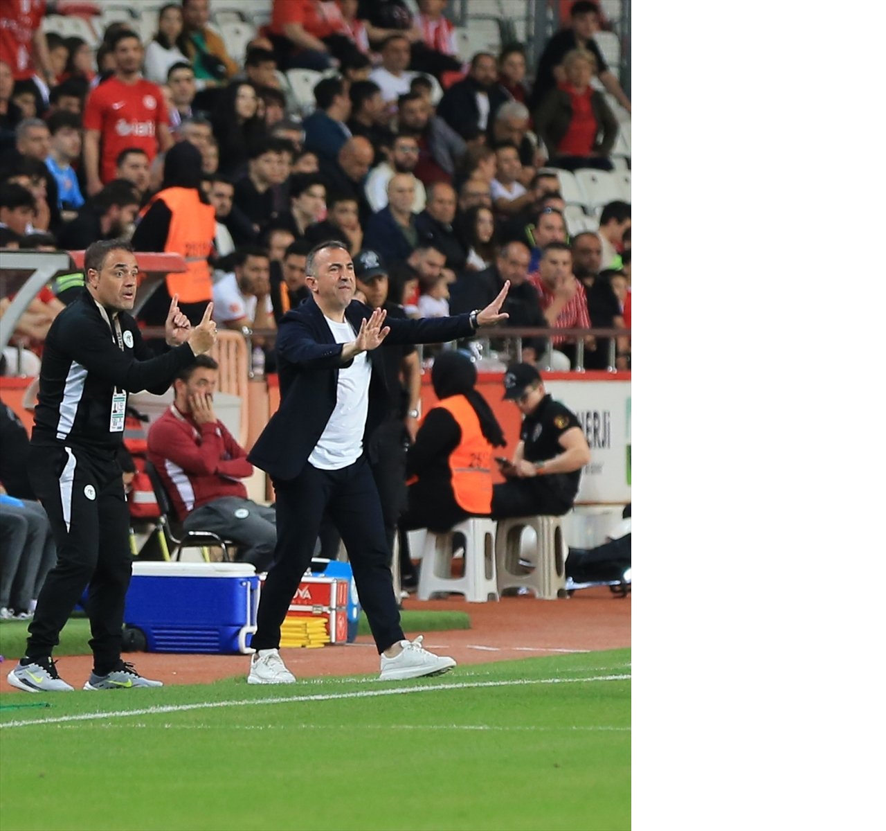 aa-20250502-37827520-37827518-onvo-antalyaspor-tumosan-konyaspor.jpg