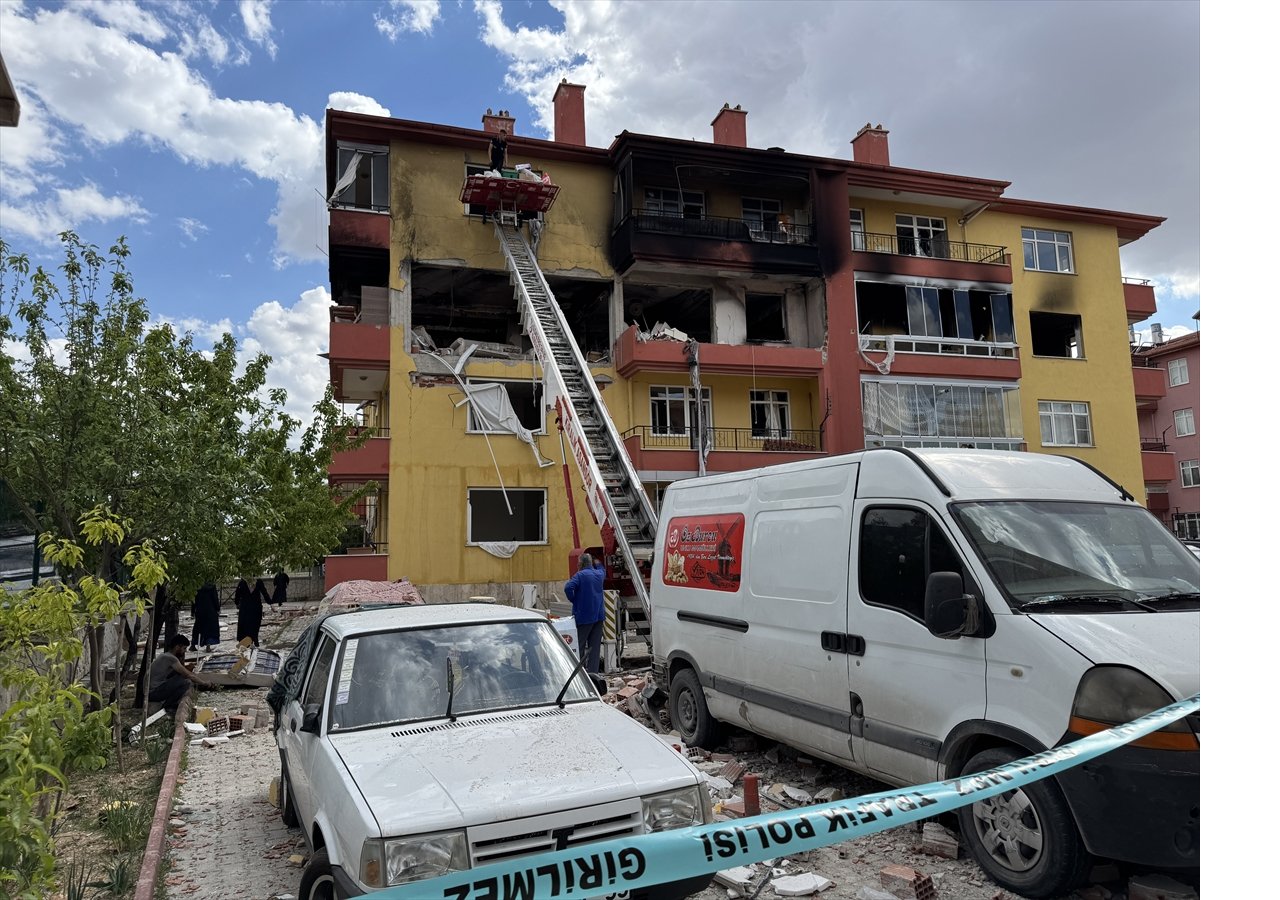 aa-20250507-37869996-37869989-konyada-dogal-gaz-kaynakli-patlamanin-yasandigi-binanin-sakinleri-o-geceyi-anlatti.jpg