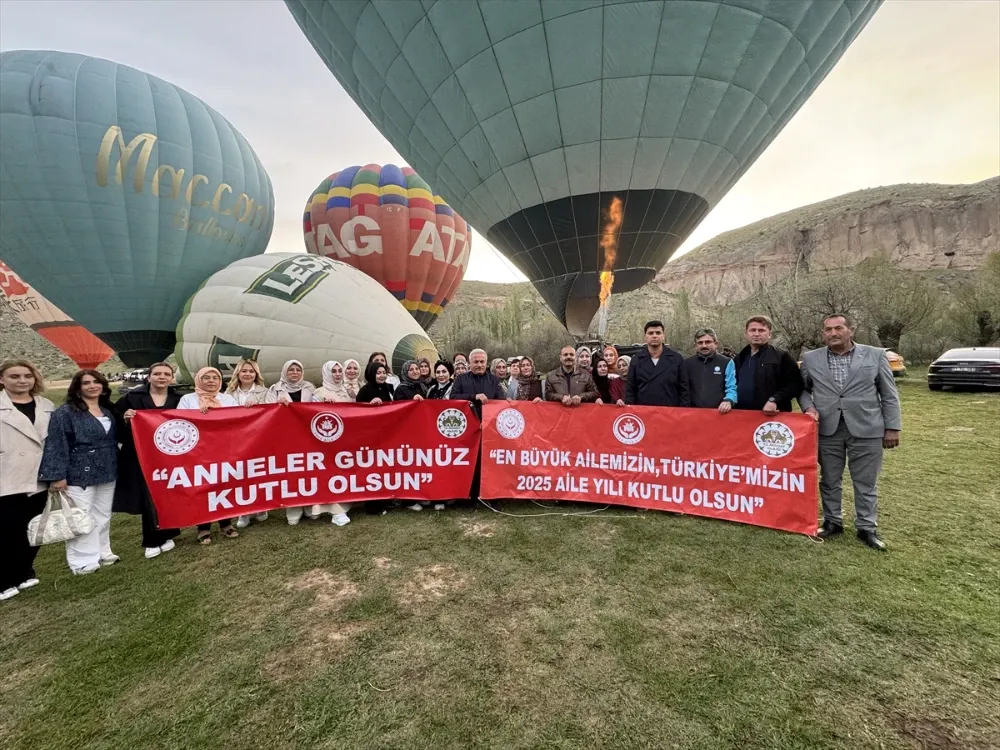 aa-20250510-37902868-37902860-aksarayda-balon-turuna-katilan-kadinlar-ihlara-vadisini-ve-selime-katedralini-kus-bakisi-izledi.webp