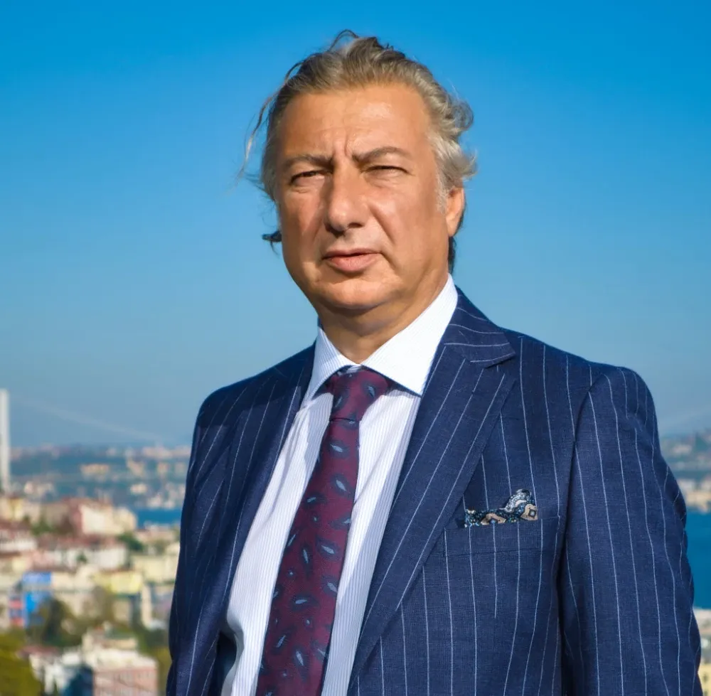 2-yk-uyesi-ve-gm-cemalettin-tunc-efe.webp