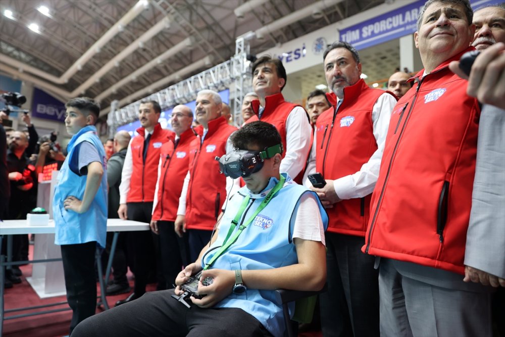 aa-20250513-37938121-37938117-konyada-teknosel-2025-teknoloji-ve-robot-yarismasi-basladi.jpg