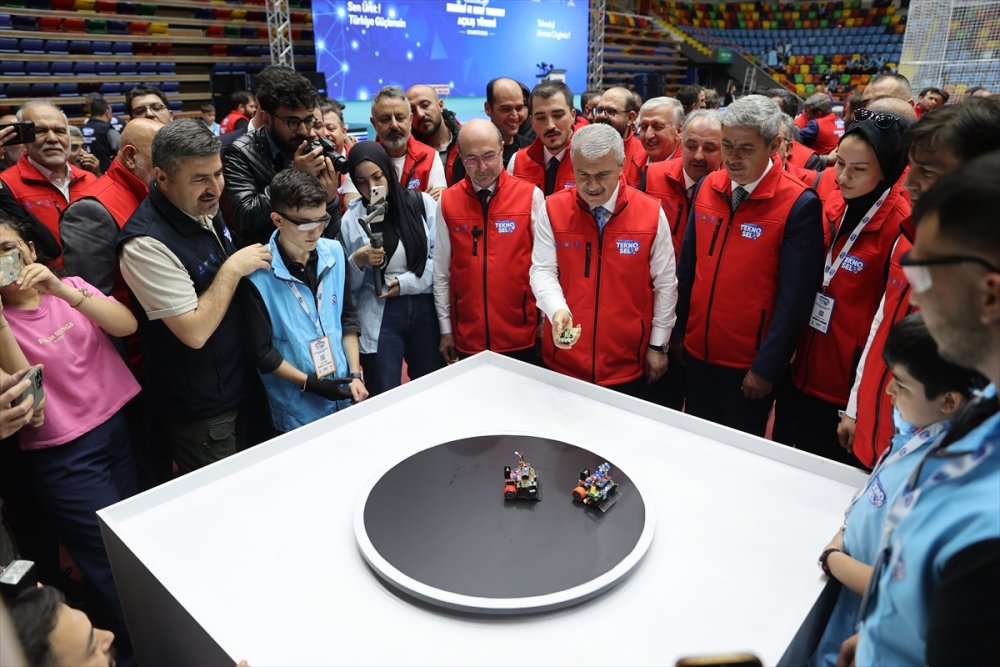 aa-20250513-37938121-37938119-konyada-teknosel-2025-teknoloji-ve-robot-yarismasi-basladi.jpg