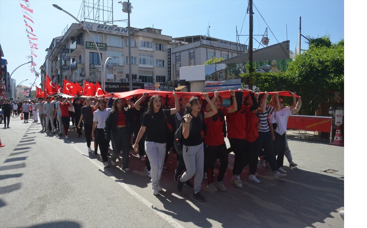 aa-20250519-38006466-38006460-karamanda-19-mayis-ataturku-anma-genclik-ve-spor-bayrami-kutlandi.jpg