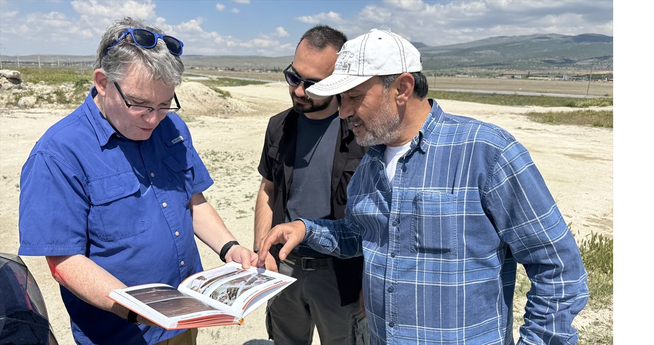 aa-20250526-38083882-38083876-abdli-hidrojeoloji-uzmani-prof-dr-fryar-konyadaki-obruklari-inceledi.jpg