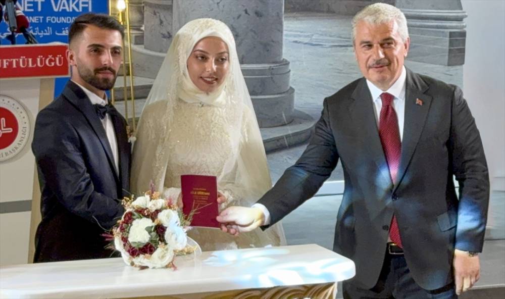 aa-20251031-39581329-39581326-konyada-35-cift-icin-toplu-nikah-toreni-duzenlendi.jpg