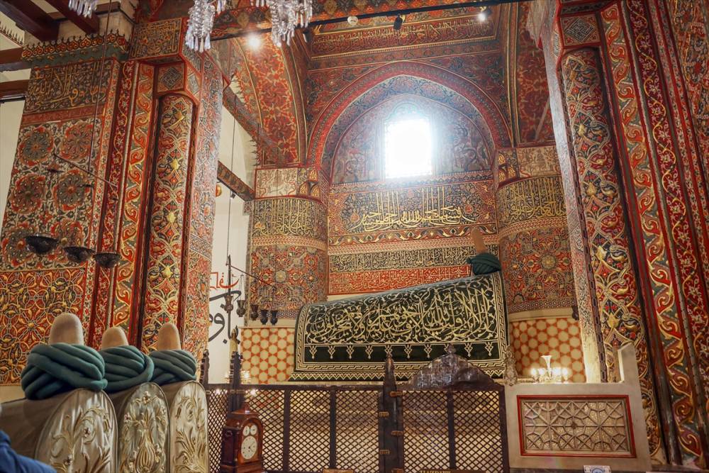 aa-20251208-39920420-39920393-ruminin-evrensel-cagrisi-752-yildir-mevlana-muzesinden-yukseliyor-001.jpg