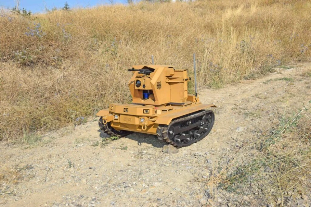 fedai-uzaktan-kumandali-silahli-robot-03-1024x683-1.webp
