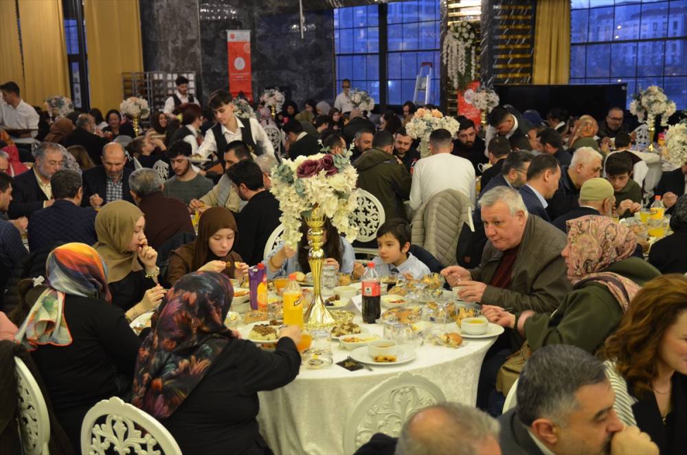 aa-20260308-40768930-40768927-konyada-selcuklu-yetimine-sahip-cikiyor-iftar-bulusmasi-yapildi-001.jpg