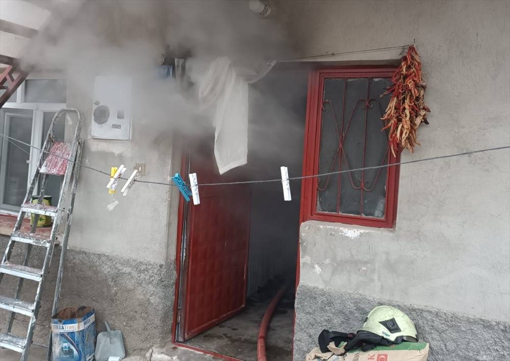 aa-20260315-40831677-40831674-konyada-mustakil-evde-cikan-yanginda-1-kisi-hayatini-kaybetti.jpg