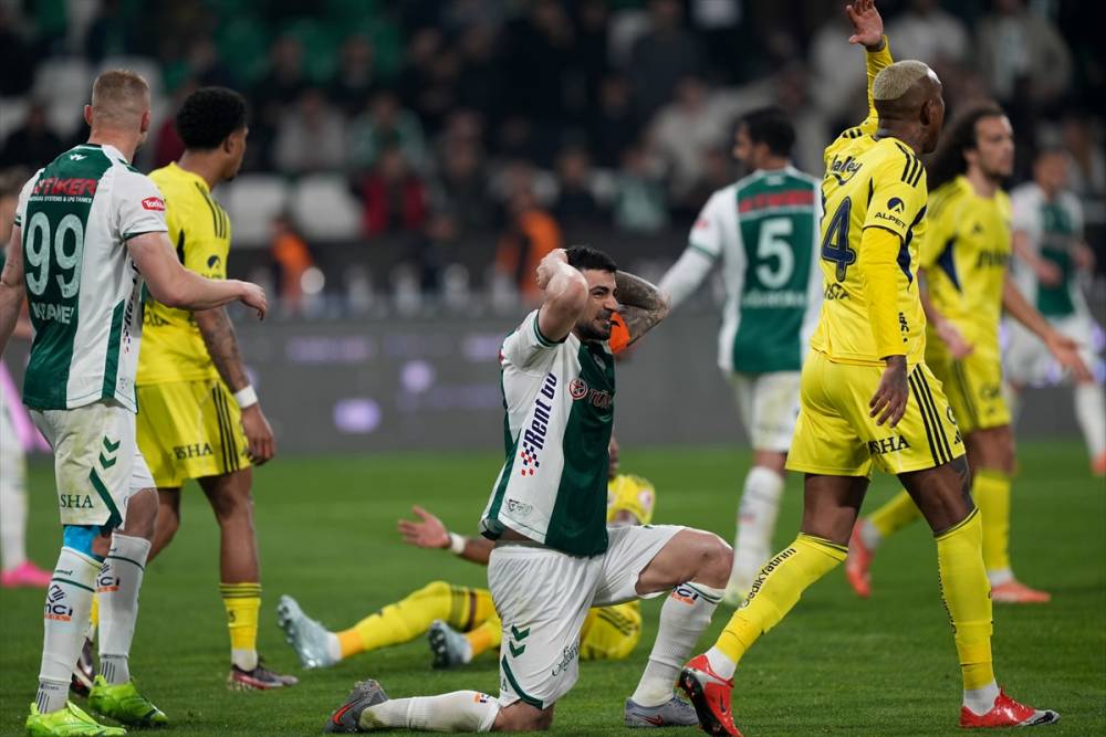 aa-20260421-41173360-41173350-tumosan-konyaspor-fenerbahce.jpg