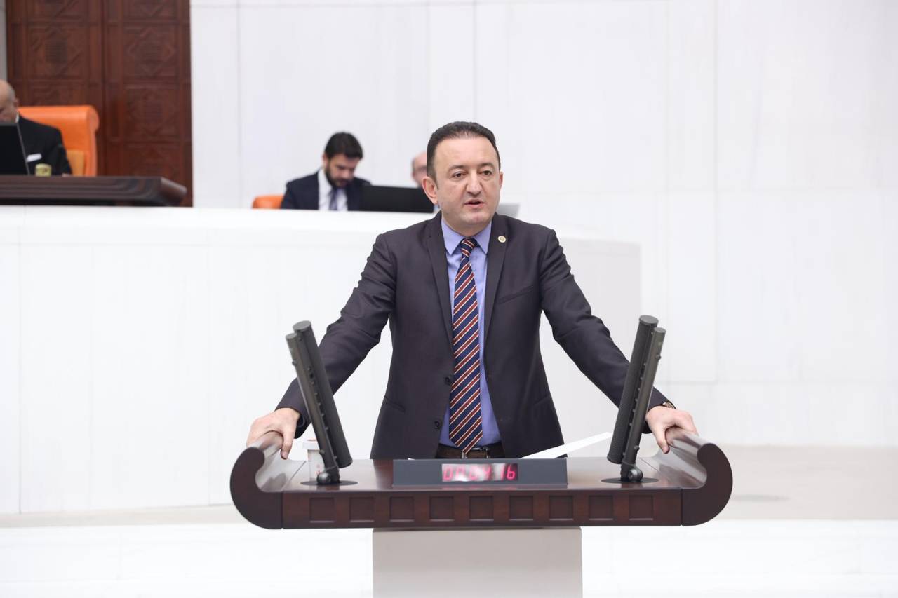 chp-konya-milletvekili-baris-bektas-foto.jpg