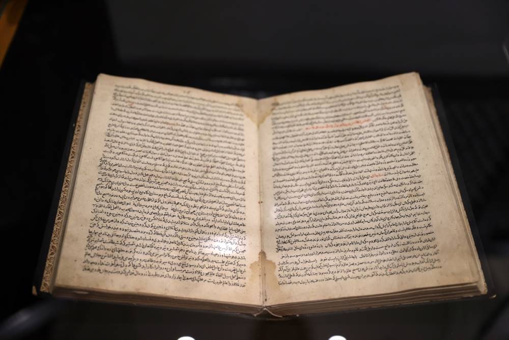 aa-20260512-41355006-41354999-mevlananin-unesco-dunya-bellegine-alinan-eserleri-ozel-kosullarda-korunuyor.jpg