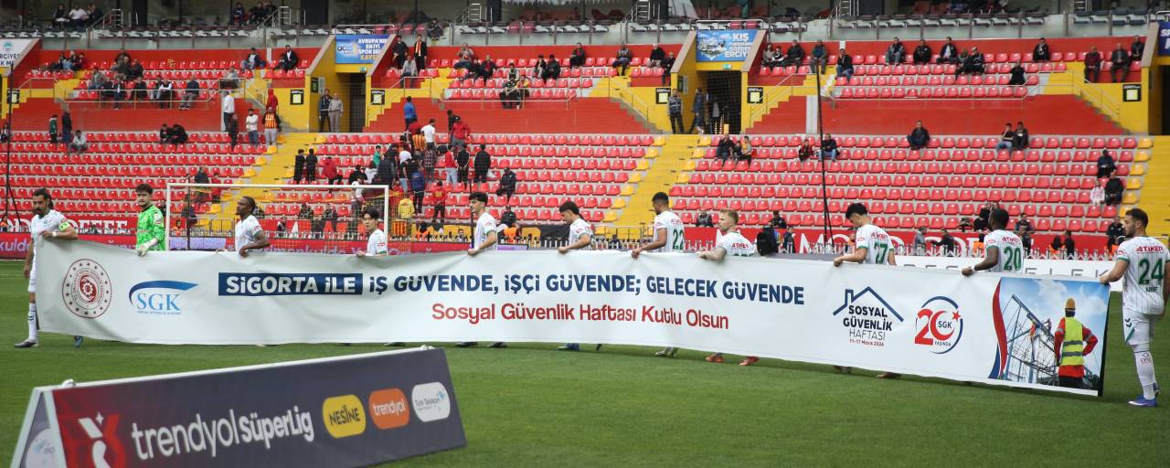 aa-20260517-41411469-41411462-zecorner-kayserispor-tumosan-konyaspor.jpg