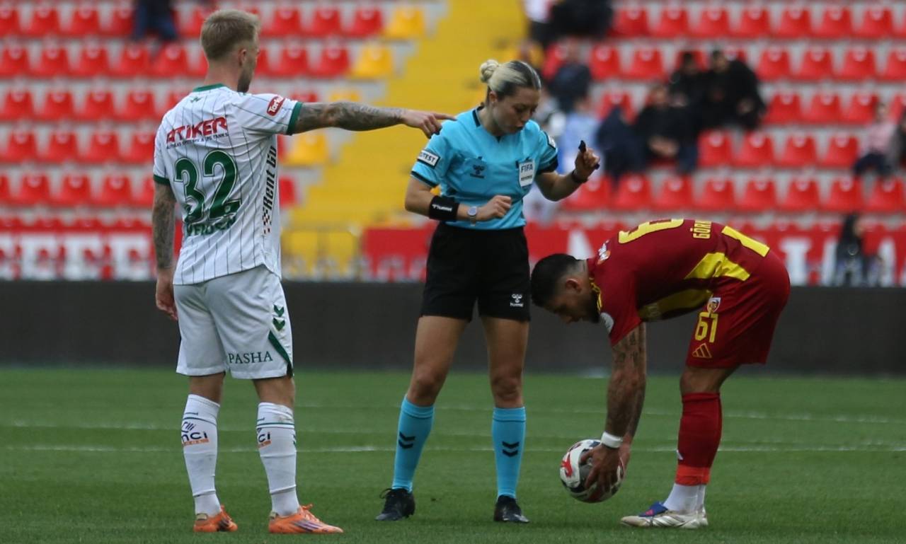 aa-20260517-41411739-41411737-zecorner-kayserispor-tumosan-konyaspor.jpg
