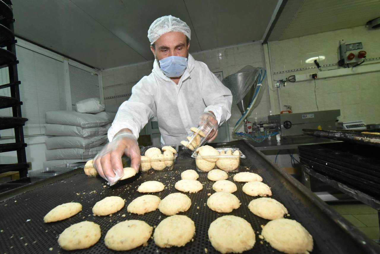 karatay-belediyesinin-glutensiz-urunleri-konya-sinirlarini-asti-5-jpg-1500.jpg