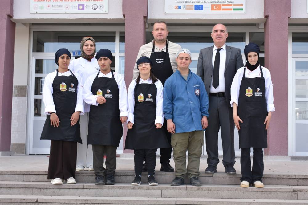 aa-20260531-41537818-41537814-ozel-bireyler-aldiklari-egitimlerle-meslek-sahibi-oluyor-001.jpg
