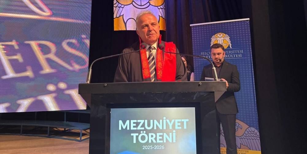 aa-20260602-41560087-41560085-selcuk-universitesi-iletisim-fakultesinde-mezuniyet-toreni-yapildi.jpg