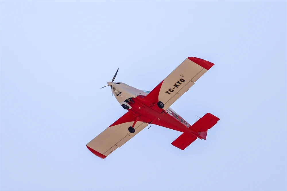 aa-20260613-41658718-41658714-pilotluk-hayalini-gerceklestiren-genc-kiz-mezuniyet-heyecanini-annesiyle-gokyuzunde-yasadi.webp