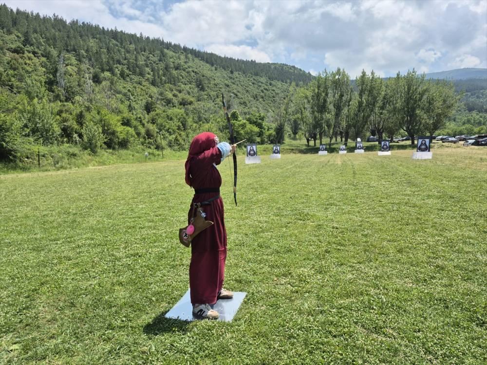 aa-20260614-41672571-41672564-konyada-okcu-dostlar-nasreddin-hoca-bulusmasi-tamamlandi.jpg