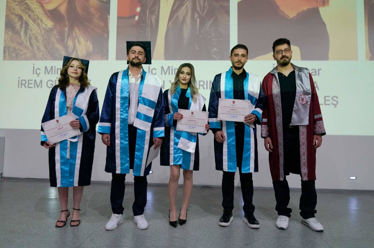 konya-teknik-universitesi-genc-mimarlari-mezun-etti-15.jpeg