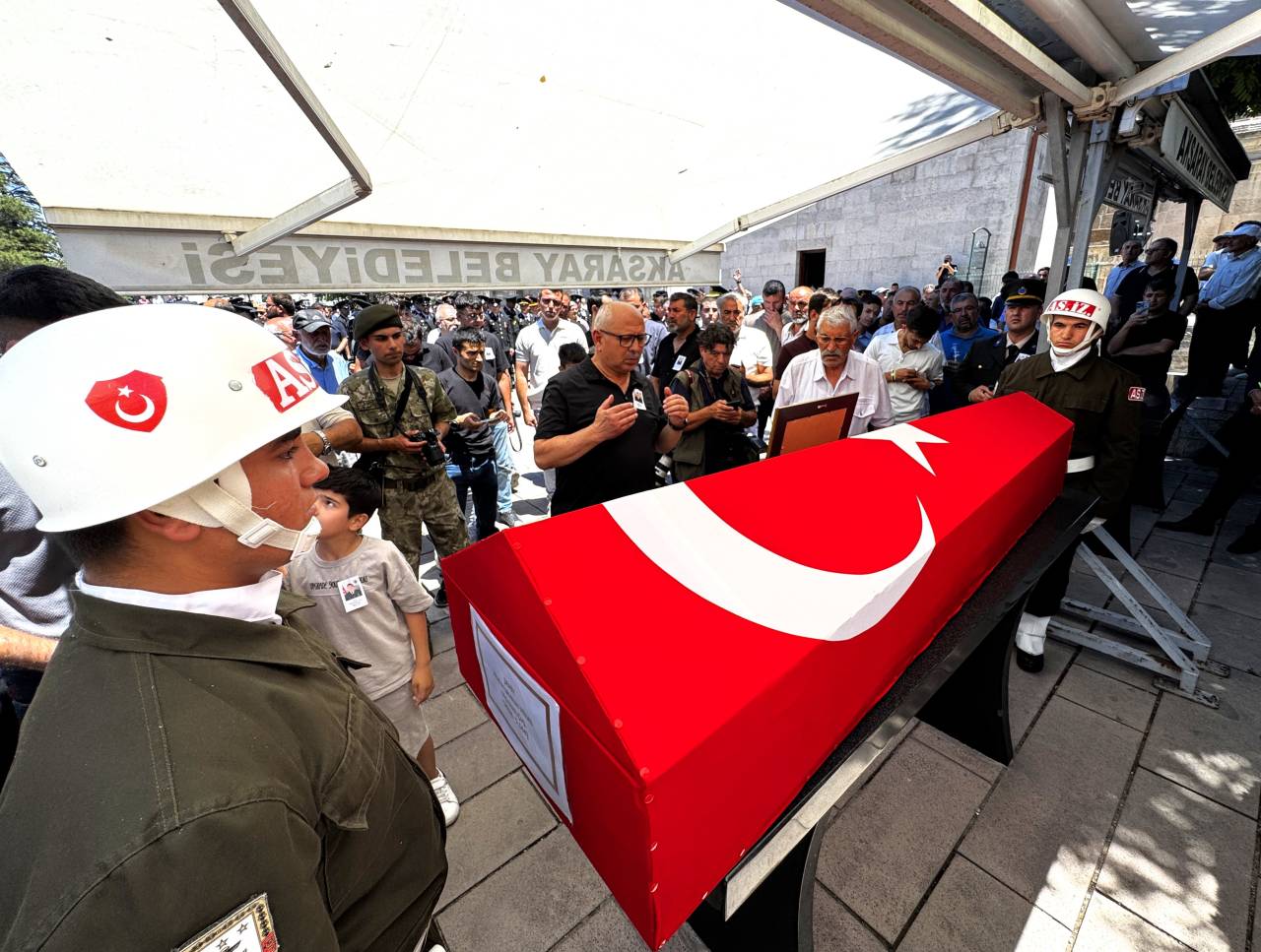 aa-20260701-41841504-41841502-sehit-ulastirma-uzman-cavus-abdurrahman-hilal-aksarayda-son-yolculuguna-ugurlandi.jpg