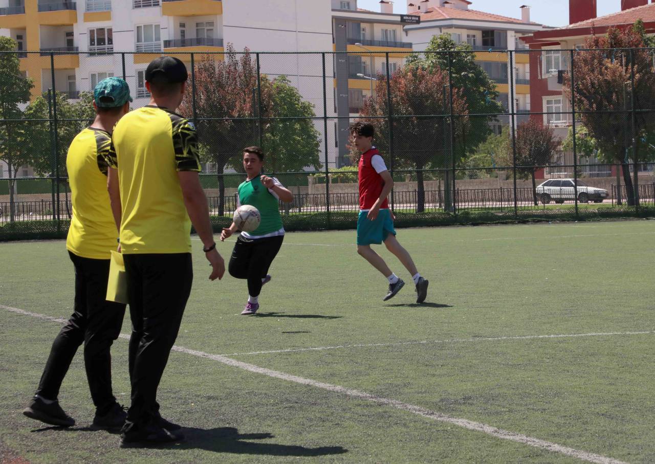 karatay-belediyespor-kulubunde-futbolcu-secmeleri-basliyor-5.jpg