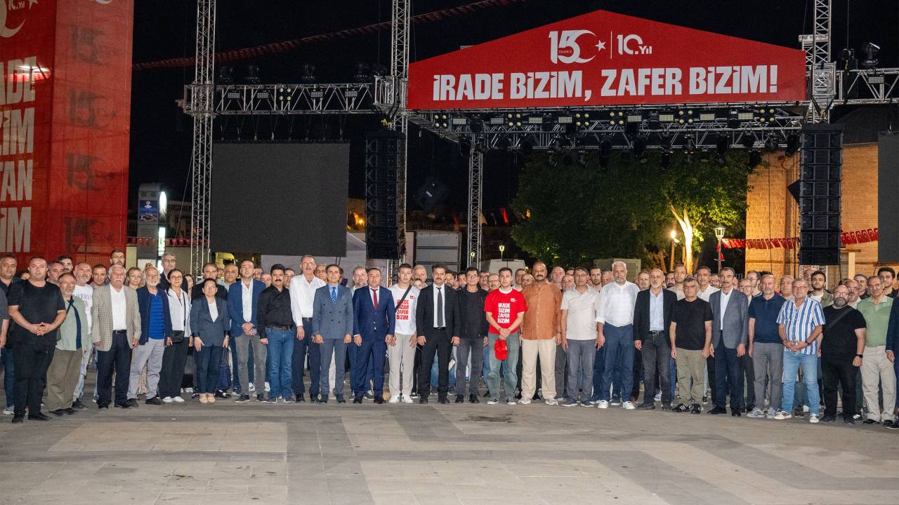rektor-yilmaz-15-temmuz-demokrasi-ve-milli-birlik-gunu-etkinliklerine-katildi-7.jpeg
