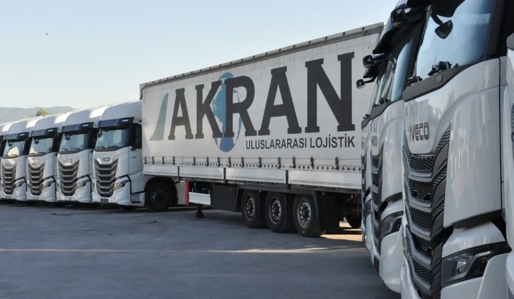 akran-2.webp