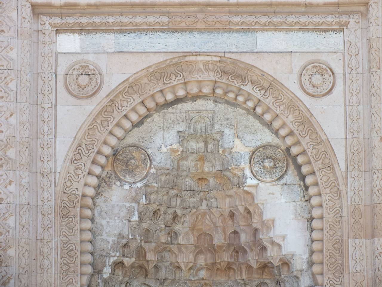 beysehir-esrefoglu-camii-2.jpg