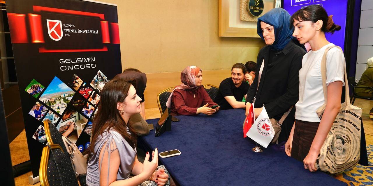 ktun-universite-tercih-fuarinda-aday-ogrencilerle-bulustu3.jpg