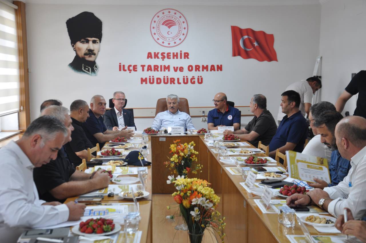 aa-20260814-42215966-42215964-aksehir-tarim-fuarina-hazirlaniyor-1.jpg