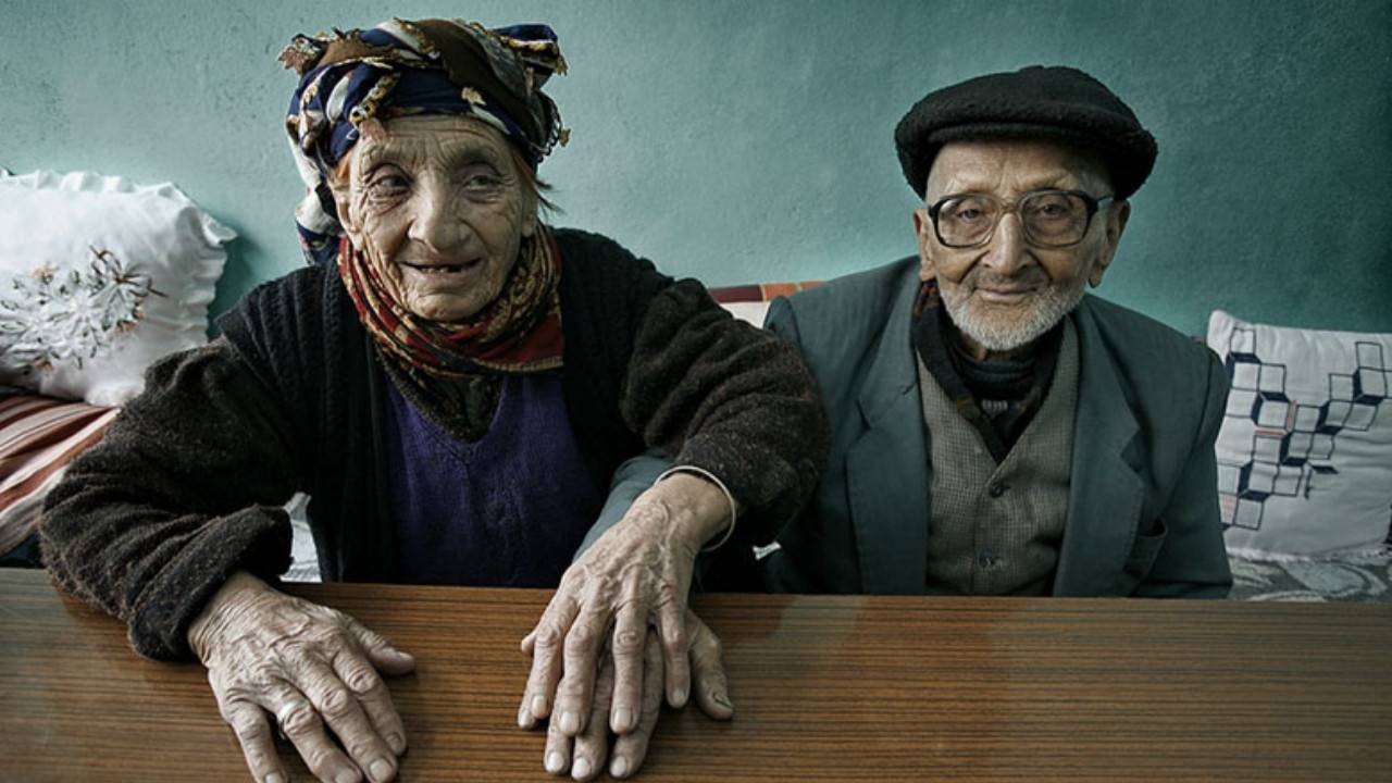 saglikli-yaslilar-mutlu-1i8t.jpg