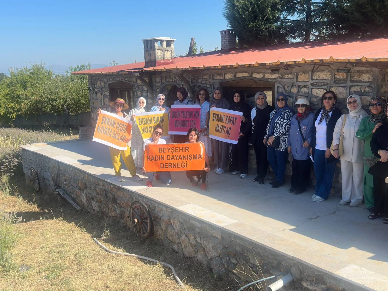 aa-20260824-42293929-42293925-beysehirli-kadinlardan-etkinlikte-anlamli-mesajlar.jpg