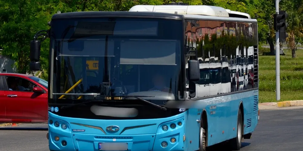 otobus-cobra-2.webp