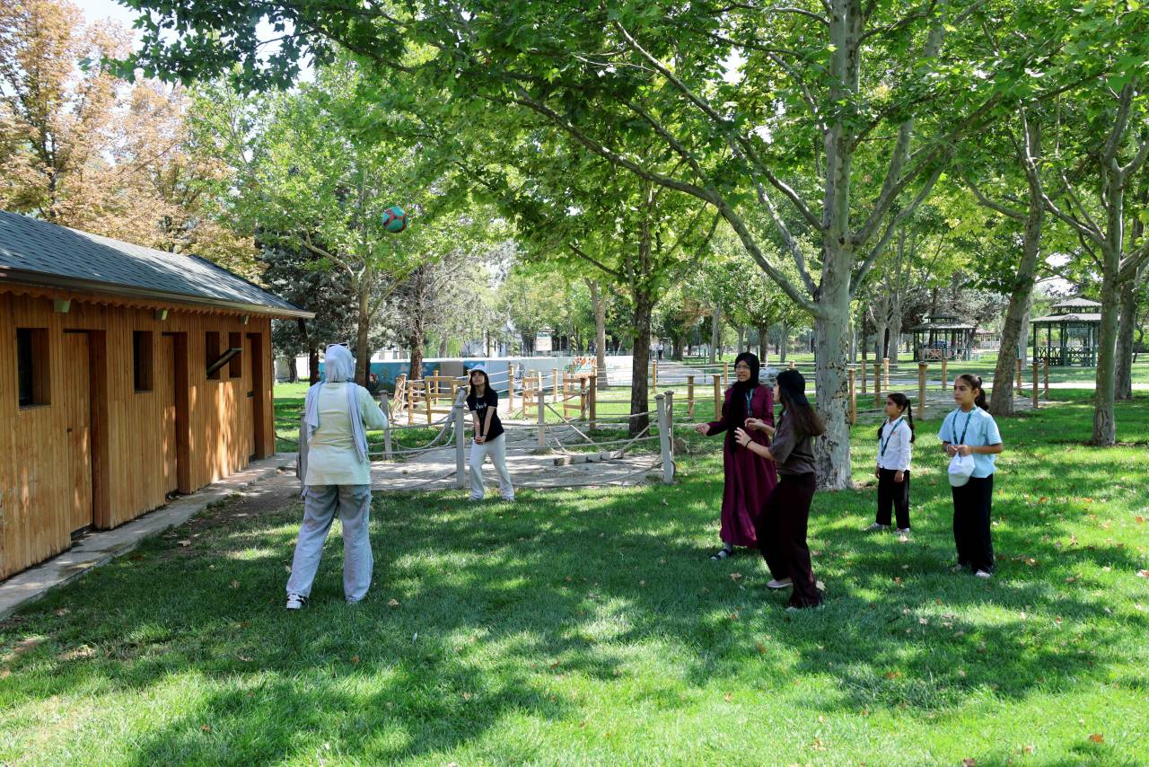 karatay-kultur-ve-sanat-akademisi-ogrencileri-donem-sonu-pikniginde-bulustu-1.jpg