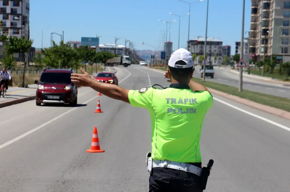 trafik-polisi-2.webp