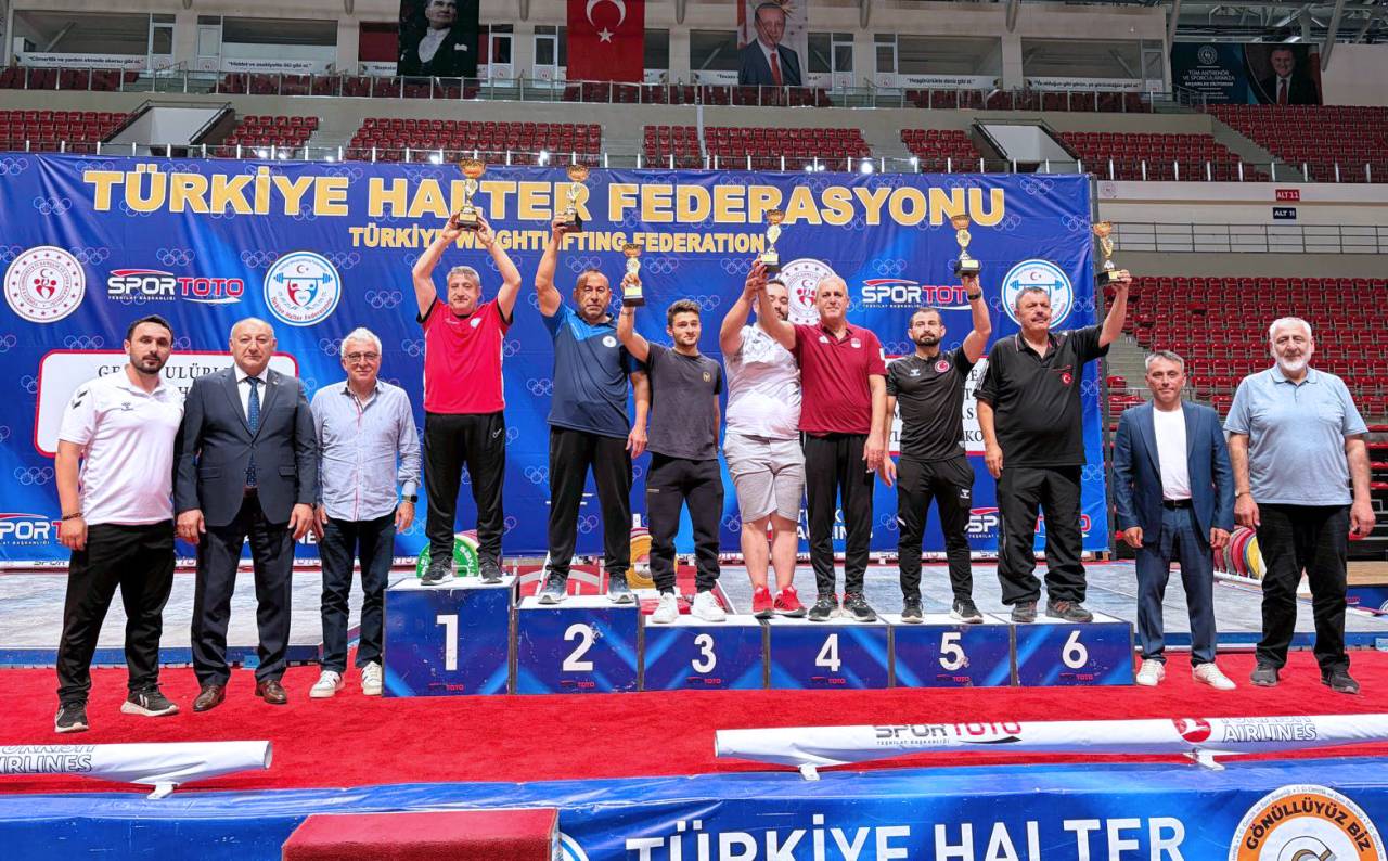 karatayli-haltercilerden-cifte-basari-1.jpg