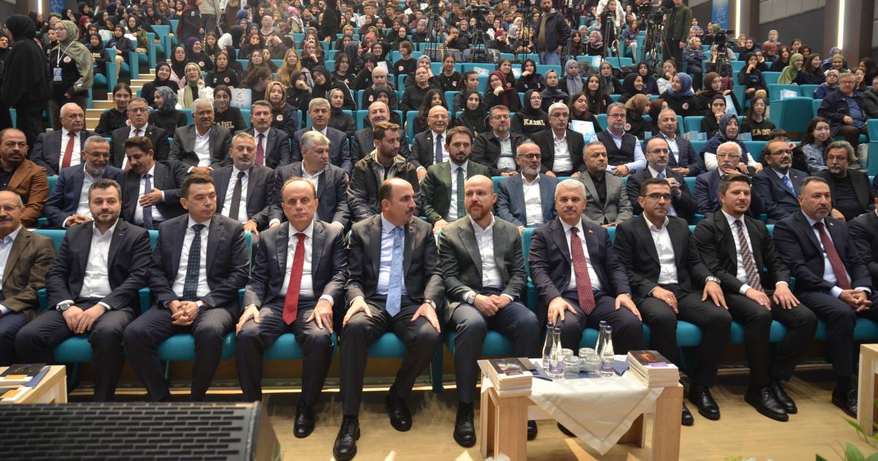 aa-20260930-42609827-42609817-ilim-yayma-vakfi-mutevelli-heyeti-baskani-bilal-erdogan-konyada-konustu.jpg