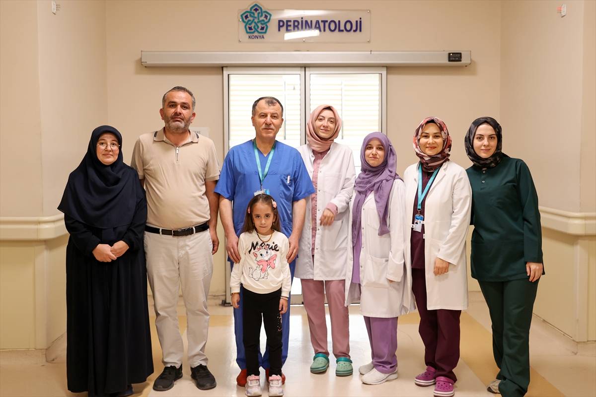 aa-20261007-42681350-42681348-anne-karninda-3-milimetrelik-damardan-6-kez-kan-verilen-bebek-saglikli-dogdu.jpg