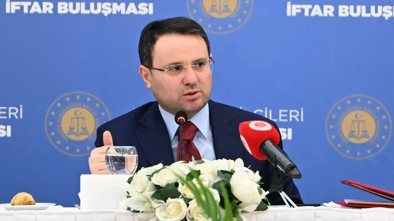 adalet-bakani-akin-gurlekten-ibb-davasi-aciklamasi-w5e6.webp