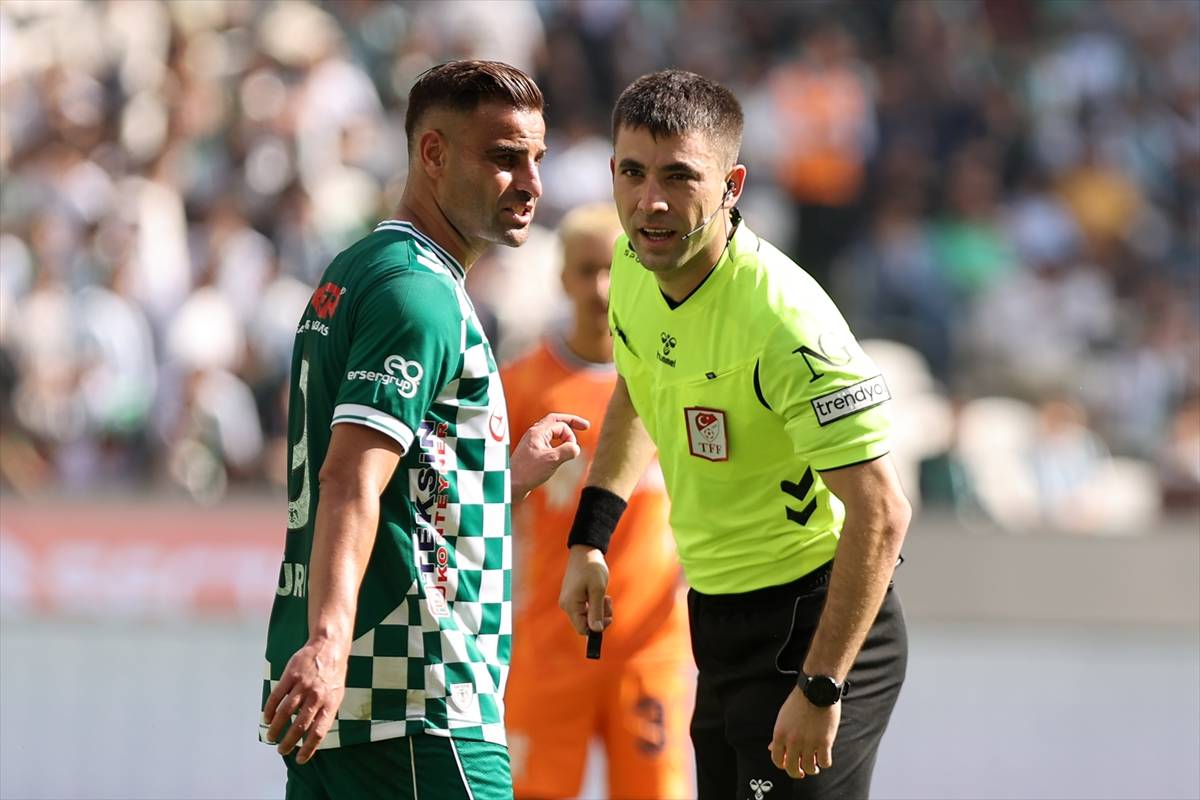 aa-20261011-42723162-42723161-tumosan-konyaspor-istanbul-basaksehir.jpg