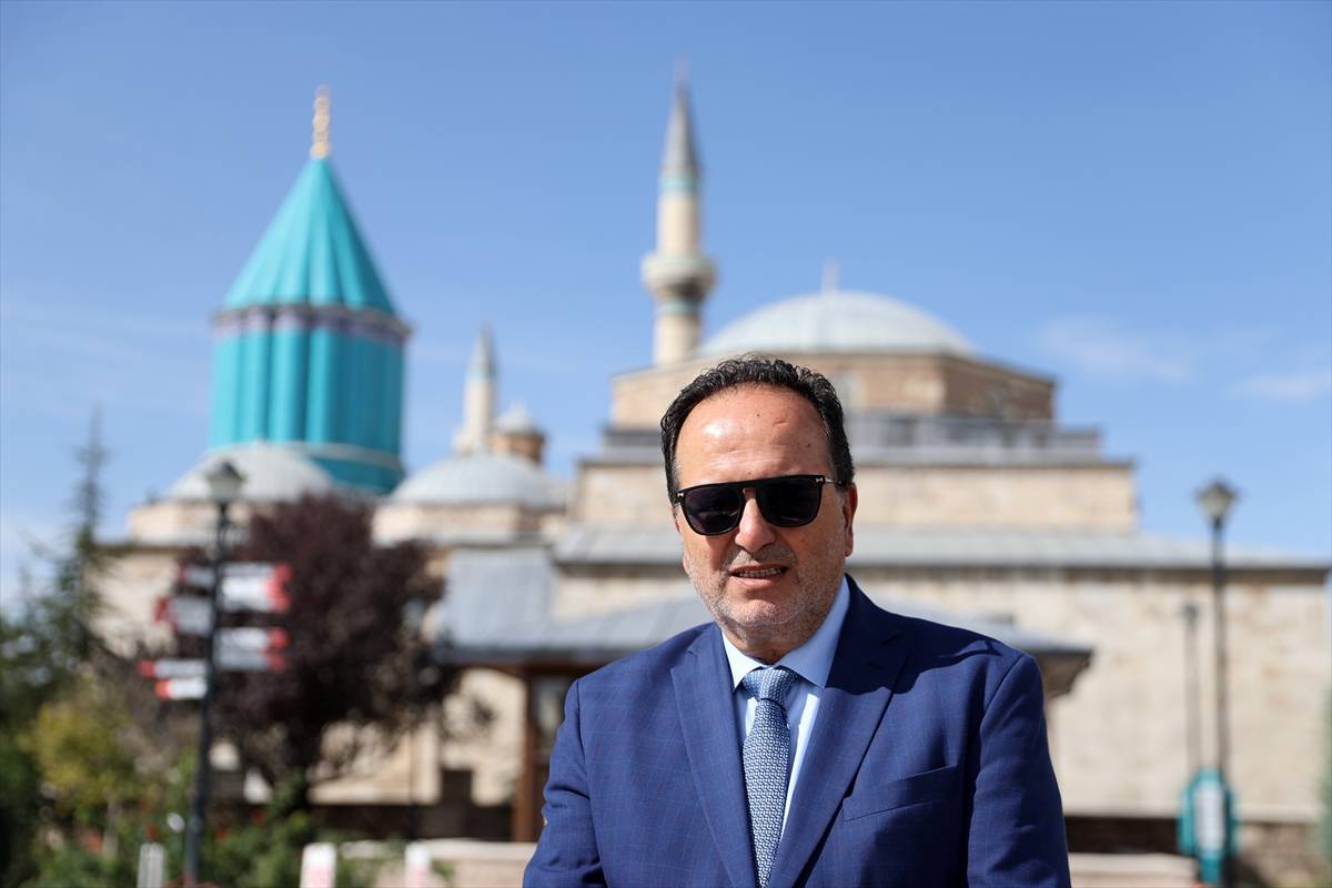 aa-20261015-42760418-42760410-fasli-yeminli-mali-musavir-mevlananin-ogretilerini-is-dunyasina-tasimayi-amacliyor.jpg
