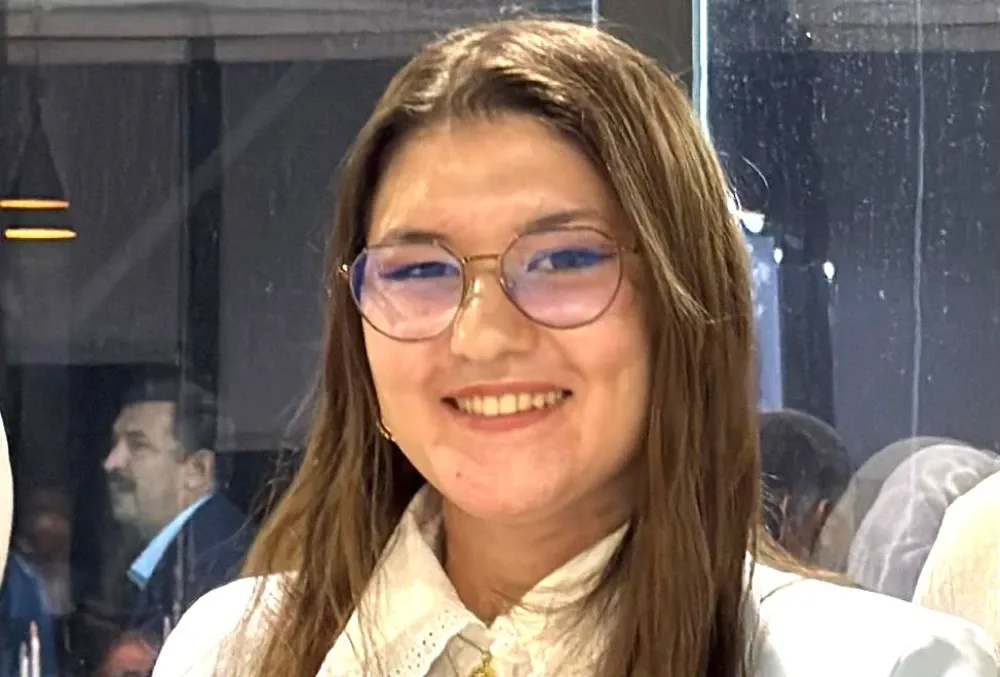 ekran-bagimlililgi-001.webp