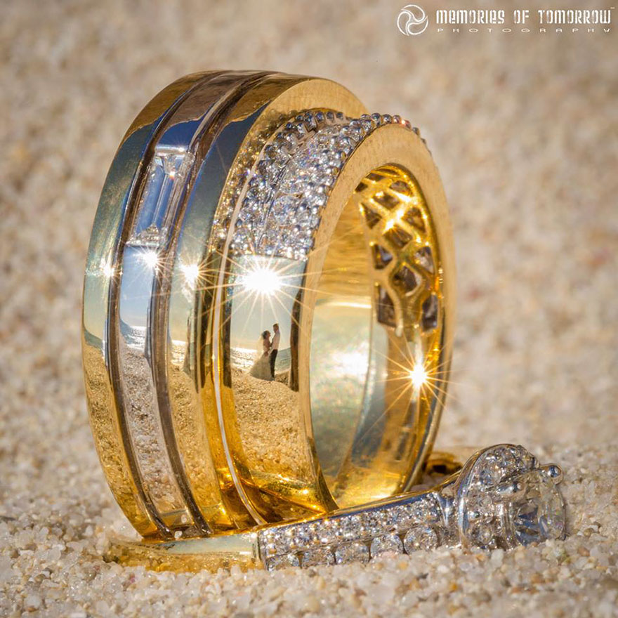 Açıklama: ring-reflection-wedding-photography-ringscapes-peter-adams-24