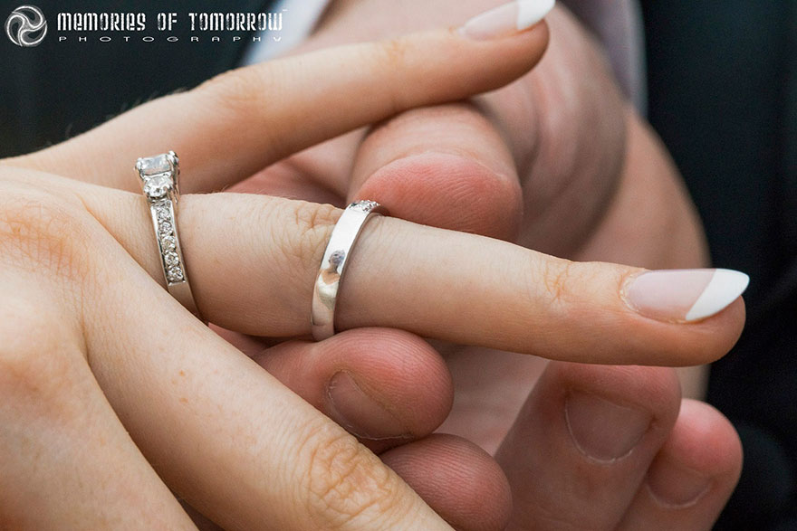 Açıklama: ring-reflection-wedding-photography-ringscapes-peter-adams-31