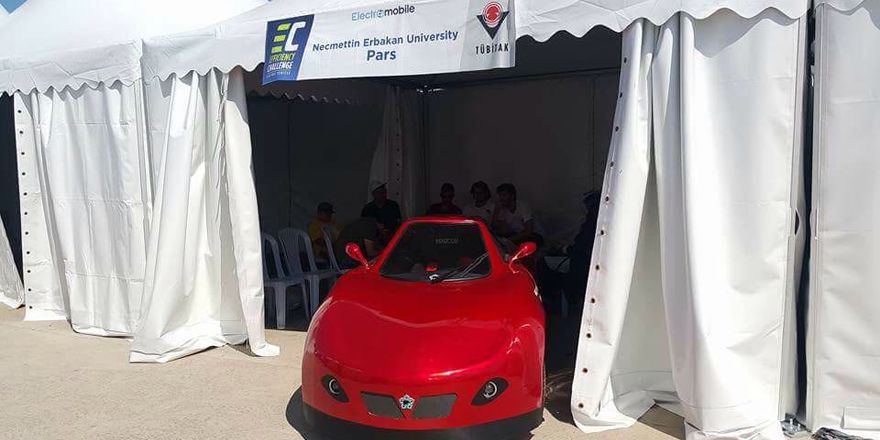 Erbakan imzalı elektrikli otomobil Konya'yı temsil etti
